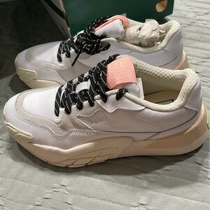 PUMA SNEAKERS! Hedra Infuse Women's Sneakers, SIZE 7 1/2